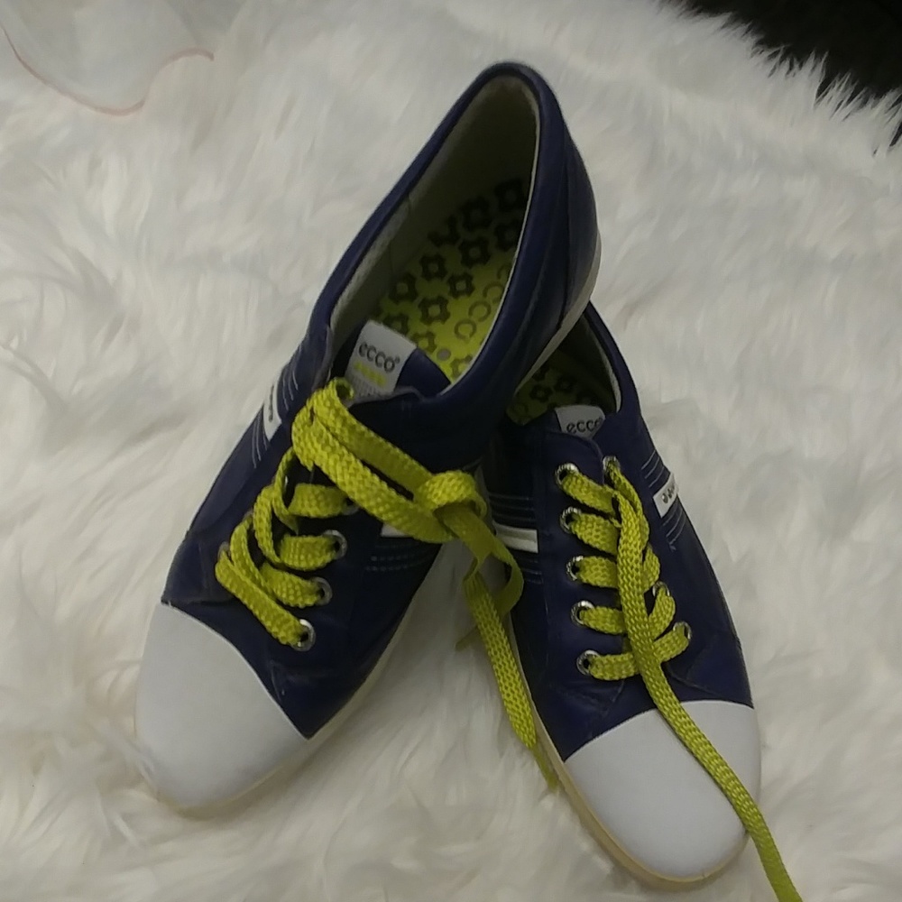 Ladies Ecco Athetic Shoes